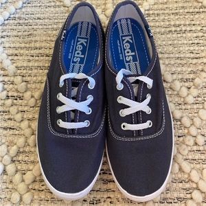 Keds Champion Women's Original Navy Canvas Sneakers WF34200 Size 4.5